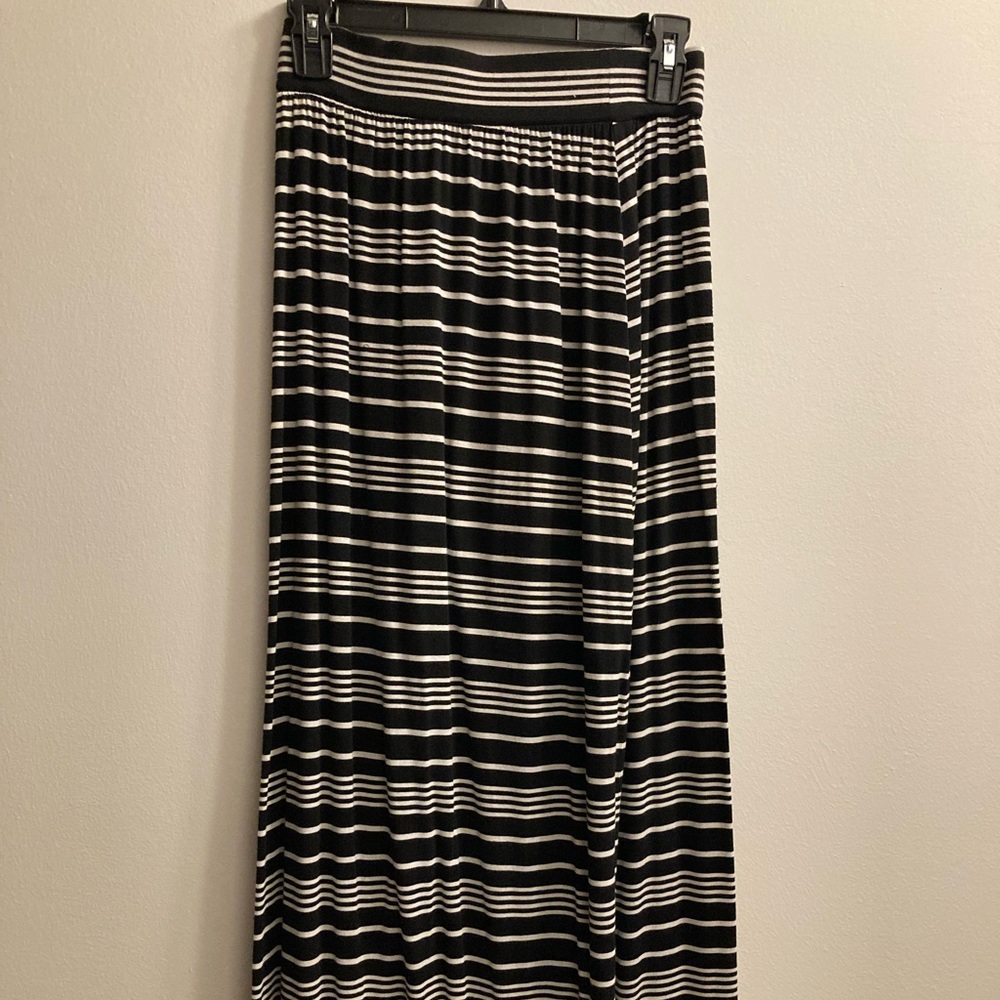 Loft black & white maxi skirt